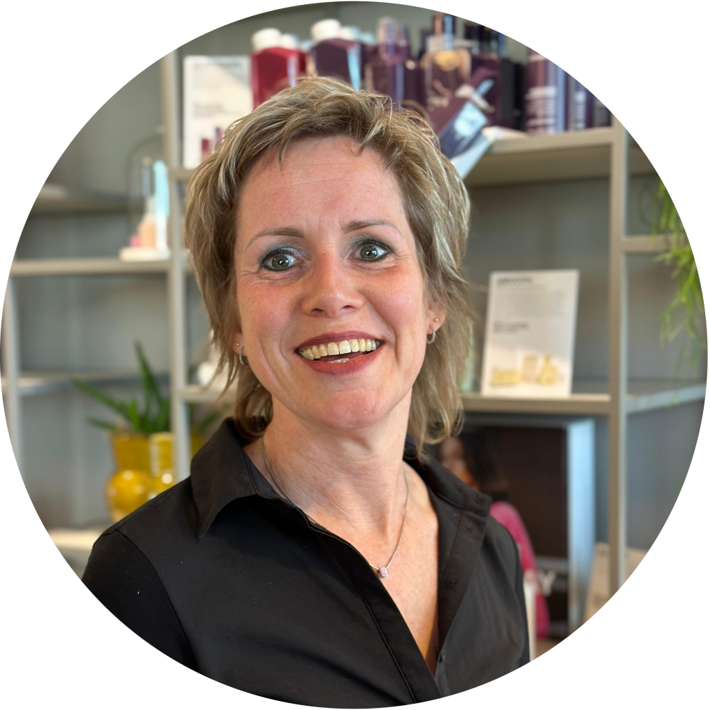 kapper Overloon Suzanne