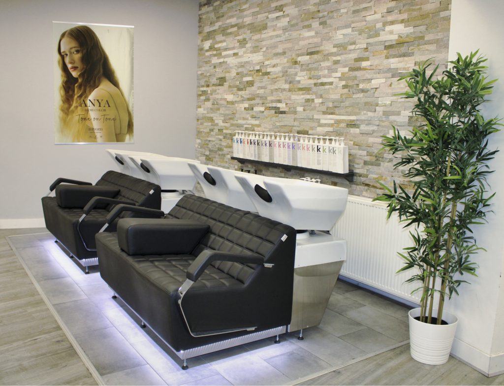Kapper Oosterhout centrum - wastafels